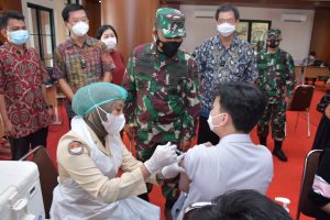 Pangdam I/BB Apresiasi Pelaksanaan Vaksinasi di Sekolah SMA Sutomo Medan