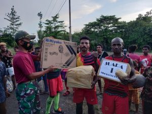 Satgas Yonif 131 Gelar Olah Raga Bersama Masyarakat Kampung Mosso Papua