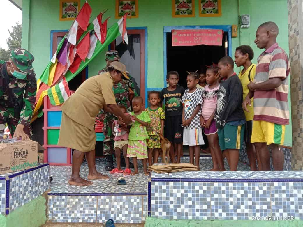 Kodim Maybrat Beri Bantuan Pengungsi Distrik Aifat