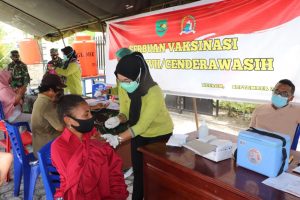 Tekan Laju Penyebaran Covid -19, Kodam XVII/Cenderawasih Bersama FKUB Kabupaten Keerom Gelar Serbuan Vaksinasi