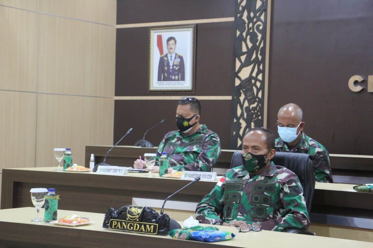 Bahas Penanganan Covid-19, Pangdam Cenderawasih Ikuti Vicon Bersama Panglima TNI