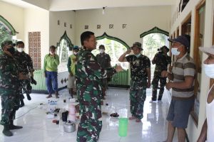 Pa Sahli Kasad Tinjau Sasaran Karya Bakti TNI dan Bakti Sosial Dislitbangad di Kebumen