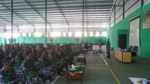 Hukum Divisi Infanteri 2 Kostrad Berikan Penyuluhan di Yonif PR 502/UY/18/2 Kostrad