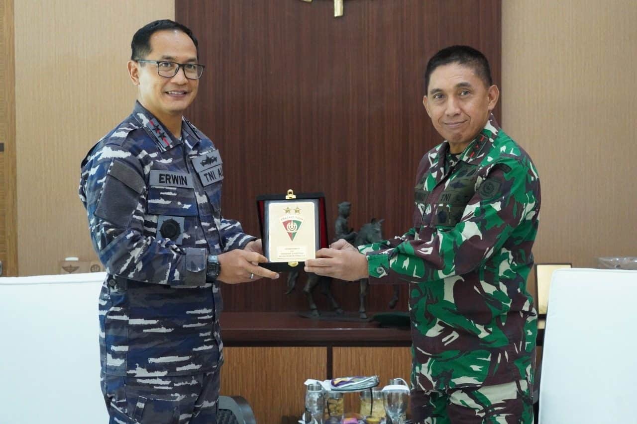 Pangdivif 2 Kostrad Terima Kunjungan Pangkolinlamil