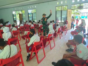 Satgas Yonif 131 Ajarkan Nilai luhur Pancasila Kepada Siswa SD di Papua