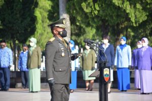 Jelang HUT Ke-76 TNI, Pangdam I/BB Pimpin Ziarah di Taman Makam Pahlawan