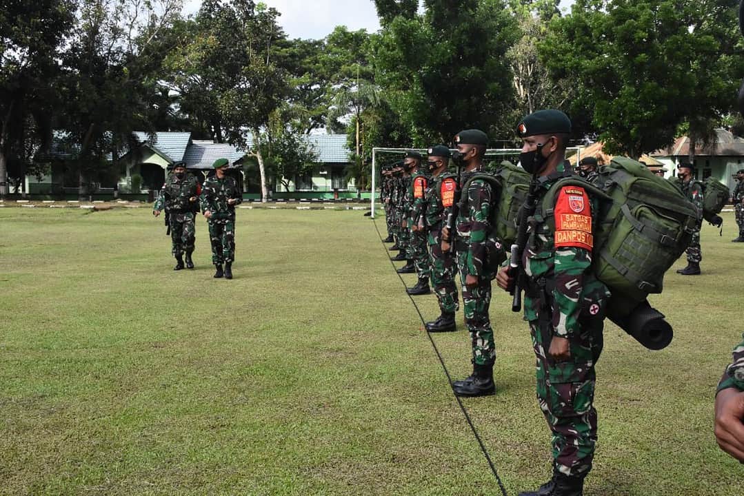 Danrem 152/Baabullah Pimpin Upacara Pemberangkatan Satgas 732/Banau Ke Maluku Utara