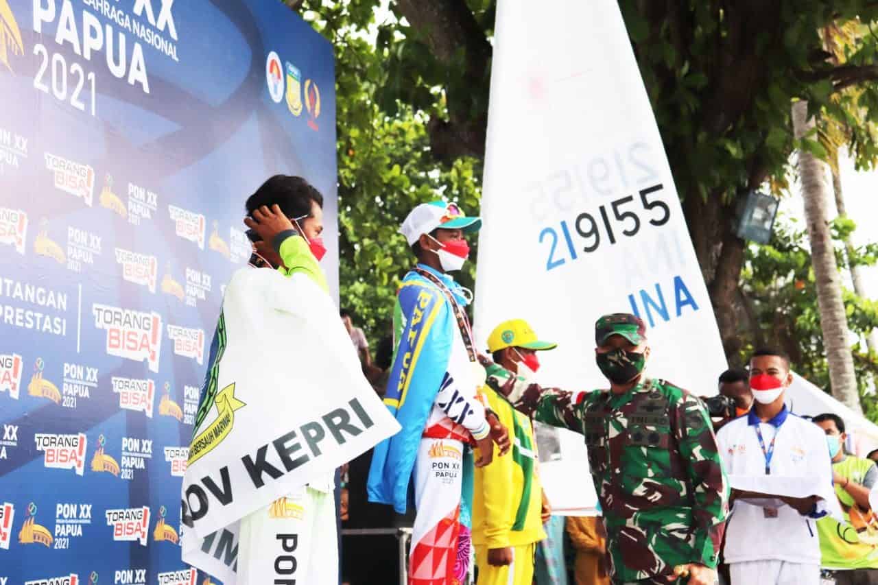 Saksikan Lomba Layar PON XX Secara Langsung, Pangdam XVII/Cenderawasih Beri Dukungan Atlet Papua