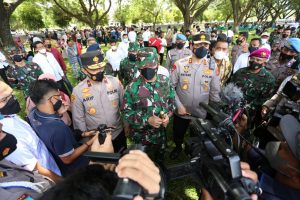 Pangdam IM Bersama Forkopimda Aceh Hadiri Serbuan Vaksinasi Covid-19 dan Baksos Alumni Akabri ’89