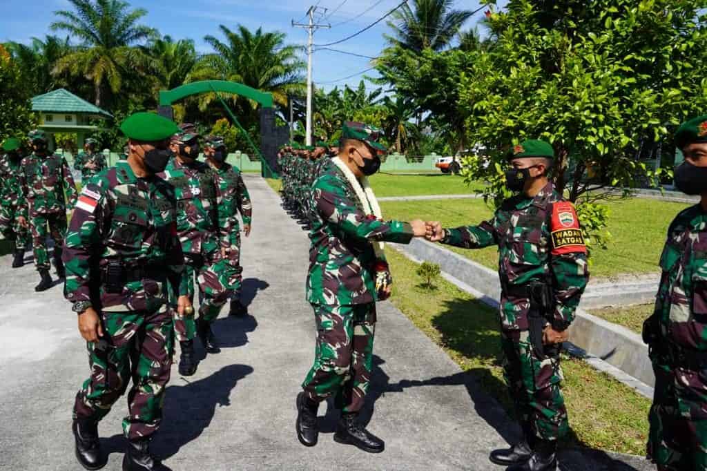 Pemeriksaan Kesiapan Operasi Yonif 126/KC Untuk Pamtas RI-PNG