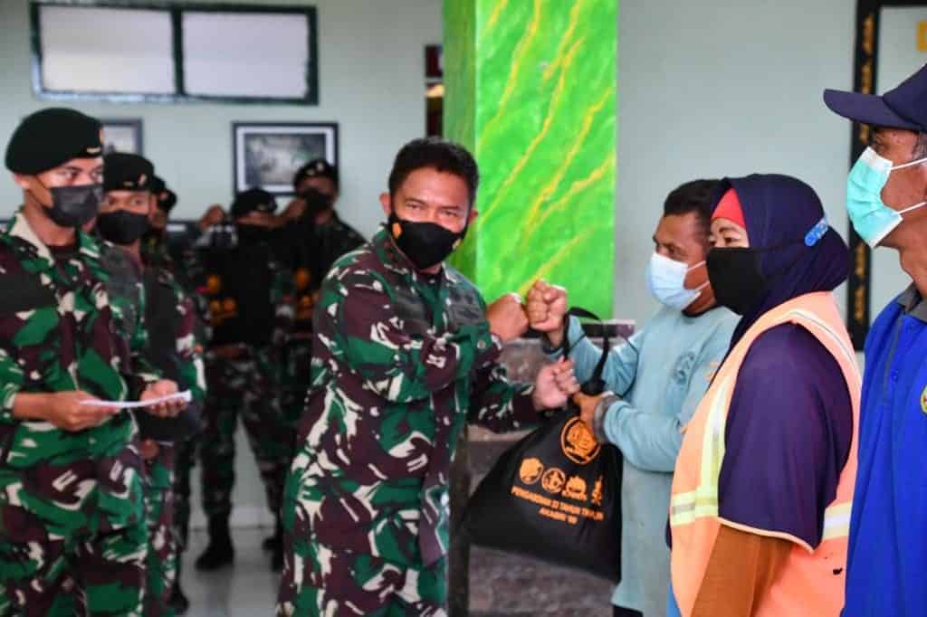 Meriahkan HUT Ke-76 TNI, Altar 89 Gelar Baksos dan Vaksinasi di Makoyonif RK 136/TS