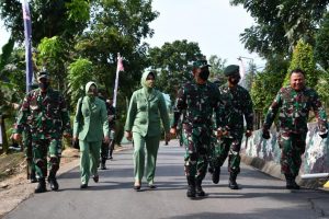 Meriahkan HUT Ke-76 TNI, Altar 89 Gelar Baksos dan Vaksinasi di Makoyonif RK 136/TS