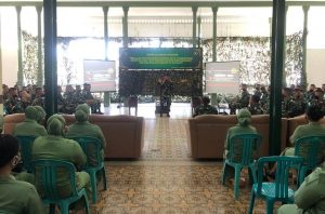 Kunjungi Yonkav 8, Hukum Divif 2 Kostrad Beri Penyuluhan dan Konsultasi Hukum