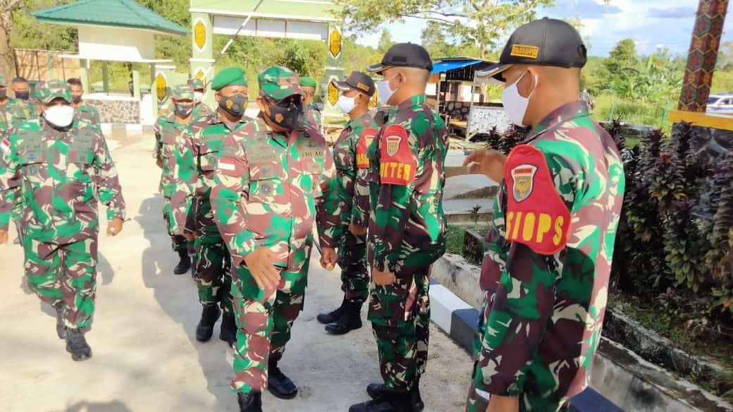 Kunjungan Kerja Dankolakopsrem 121/ABW ke Satgas Yonif 144/JY Di Perbatasan