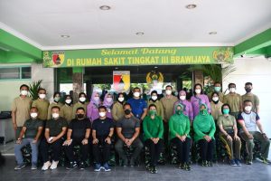 Kasad Tinjau Perkembangan Pembangunan Rumah Dinas Prajurit Yonif 516/CY di Gresik