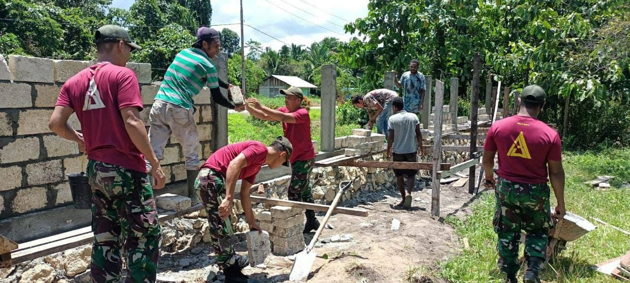 Satgas Yonif 131 Perindah Gereja di Skouw Mabo Papua