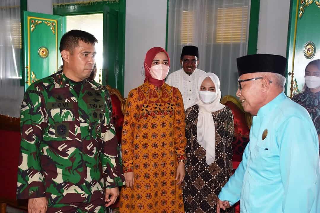 Danrem 152/Baabullah Silaturahmi dan Tatap Muka di Kantor Walikota Tidore