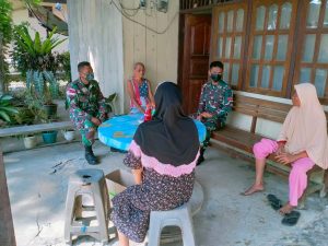 Satgas Yonif 512/QY Berikan Pelayanan Kesehatan Gratis Bagi Masyarakat Di Ujung Timur Indonesia
