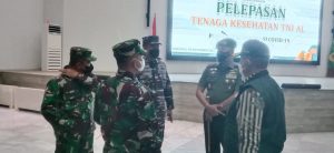 Danrem 061/SK Melepas dan Berikan Apresiasi 180 Nakes Puskes TNI AL