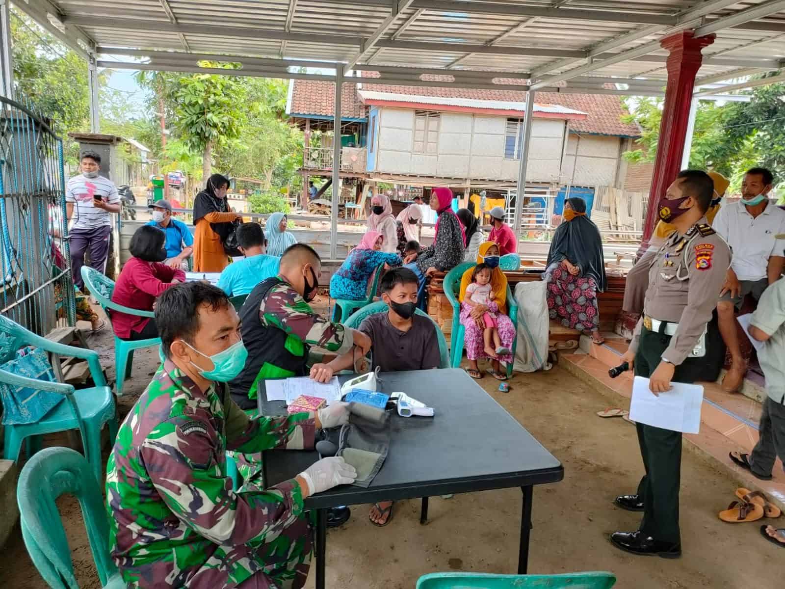 Tim Gabungan Tanpa Kenal Lelah Terus Gelar Pelayanan Vaksinasi Di Wilayah Kabupaten Sumbawa Barat