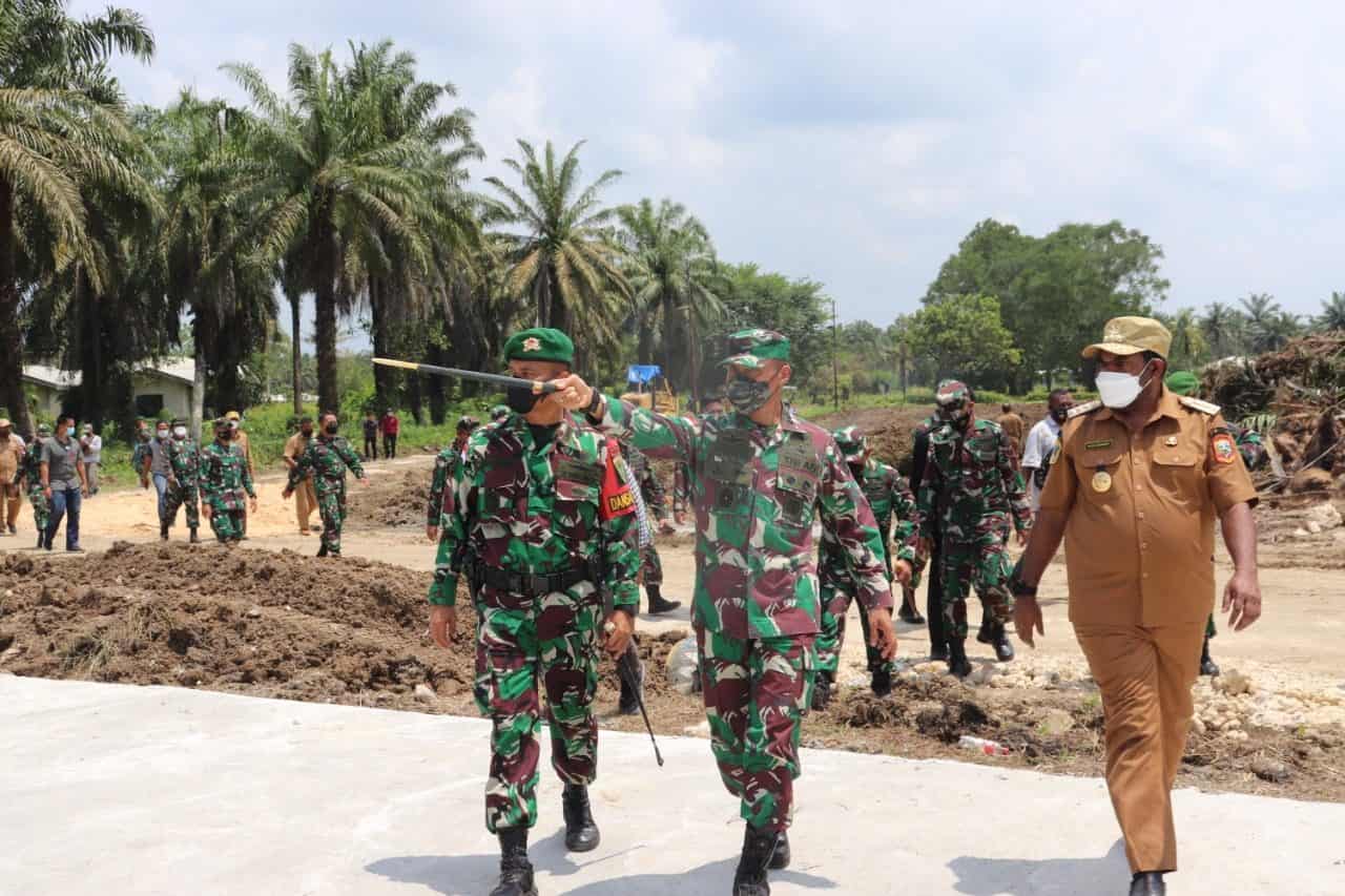 Cek Kesiapan Secara Langsung, Pangdam XVII/Cenderawasih Kunjungi Lahan Jagung di Kabupaten Keerom