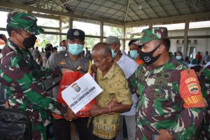 Kompak, Pangdam I/BB dan Kapoldasu Tinjau Vaksinasi Massal di Nias Barat