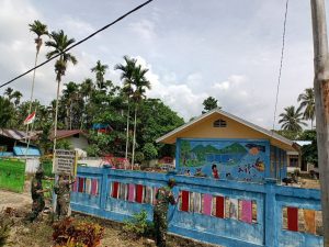 Satgas Yonif 131/Brs Renovasi dan Mengecat Bangunan TK di Papua