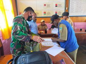 Satgas BKO Apter TNI Dari Kodam I/BB Gelar Rapat Hibah Lahan di Distrik Bibida, Papua