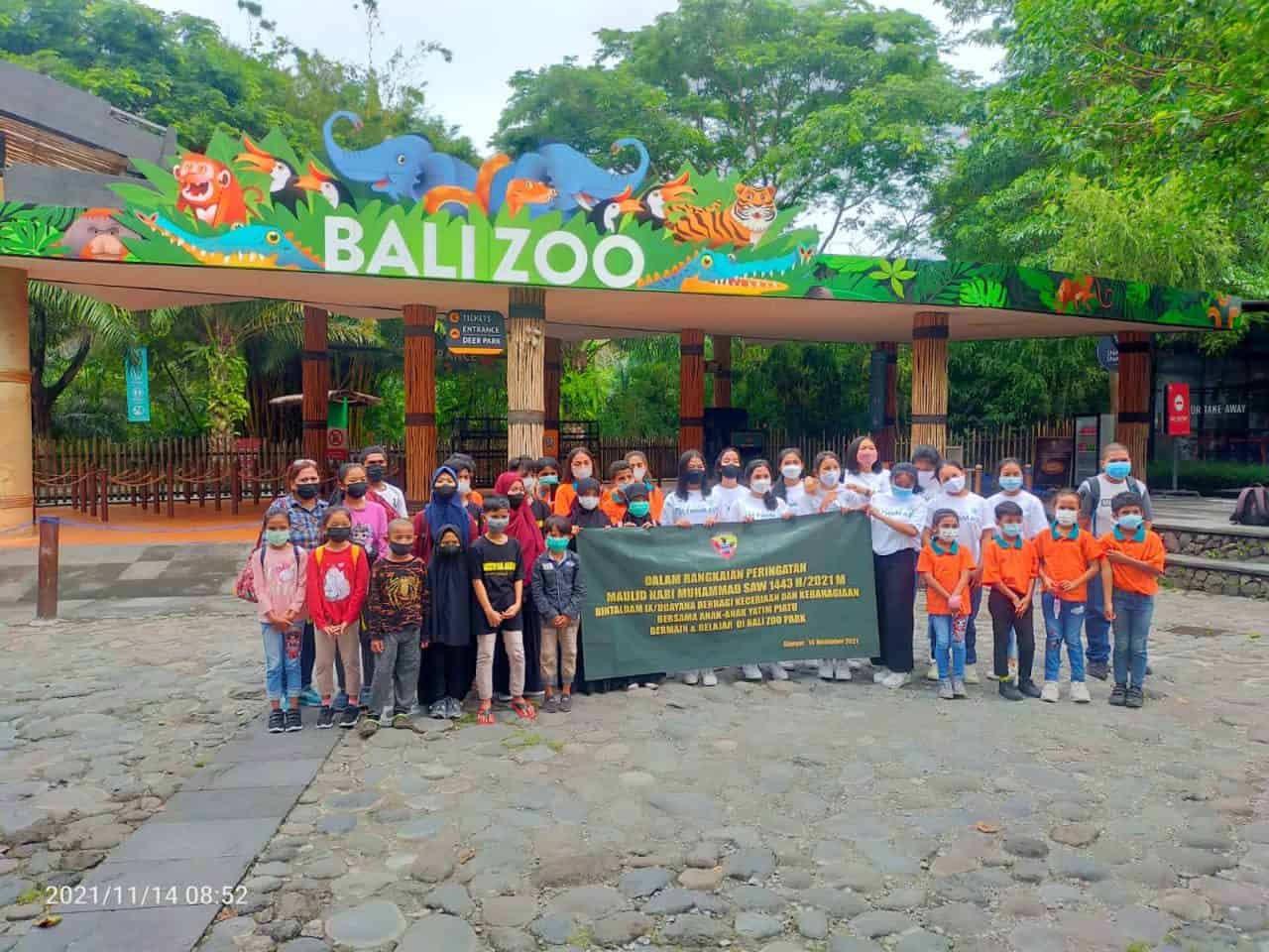 Experience Learning, Bintaldam Udayana Ajak Anak-Anak Yatim Piatu Kunjungi Bali Zoo