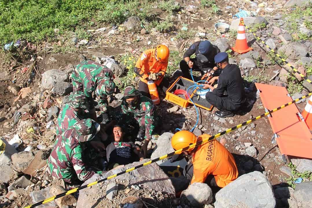 TNI dan Instansi Pemerintah Daerah Maluku Utara Gelar Latihan Penanggulangan Bencana Alam