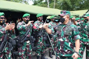 Kunjungan Perdana Kasad, Jenderal TNI Dudung Abdurachman Temui Prajuritnya di Wilayah Indonesia Timur