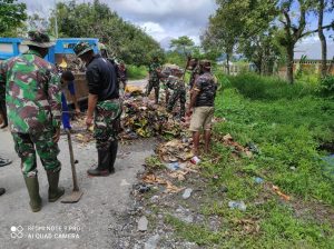 Sampah ‘Mengepung’ Kota Elelim, TNI dan Pemkab Yalimo Gelar Karya Bakti