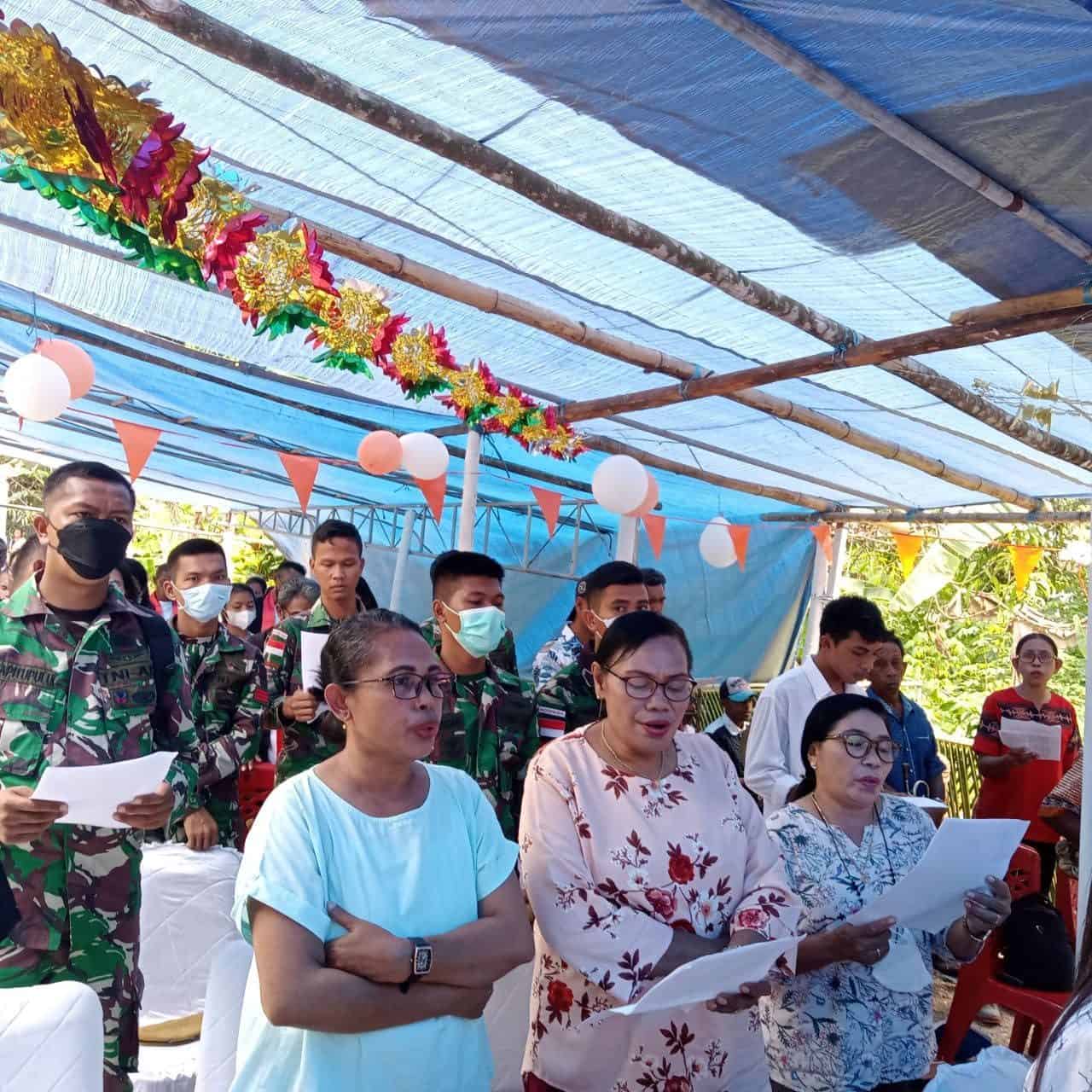 Anggota Satgas Batalyon Arhanud 11/WBY Hadiri Peresmian Gedung Baru Pastori Jemaat GPM Aboru