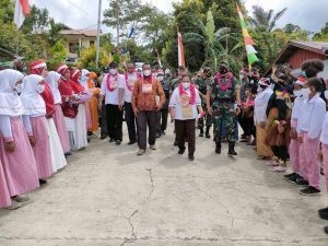 Ikrar Warga Papua Barat Setia Pada NKRI