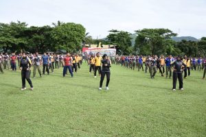 Jalin Sinergitas TNI-Polri, Kodam XVI/Pattimura Gelar Olahraga Bersama di Yonif 733/Masariku