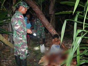 Aksi Heroik Prajurit Satgas Pamtas Yonif 123/Rajawali Bantu Persalinan Warga Di Tengah Kegelapan Alam Papua