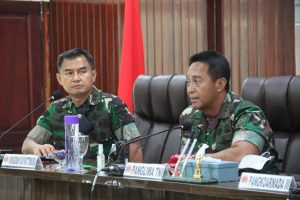 Kunjungi Maluku Utara, Panglima TNI Berikan Pengarahan Kepada Satgas Yonif RK 732/Banau