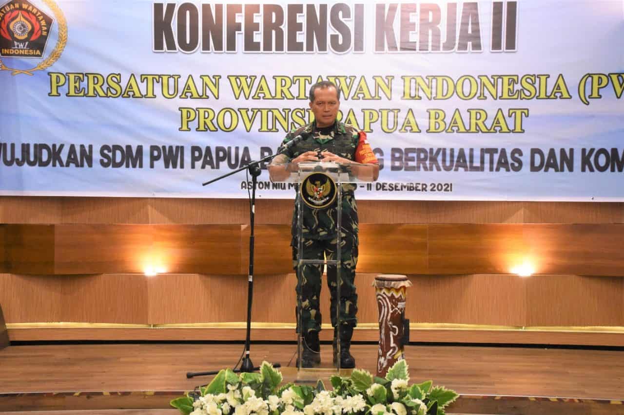 Konferensi PWI, Pangdam Kasuari Ajak Wartawan Papua Barat Lawan Hoax dan Independen