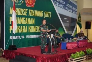 Ketua Tim Dosen STHM Kolonel Chk Agus Hari Suyanto S.H. Menjadi Narasumber Dalam Acara In House Training