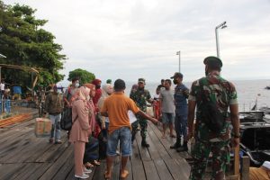 Jelang Nataru, Danrem 152/Baabullah Tinjau Pelaksanaan PPKM di Ternate