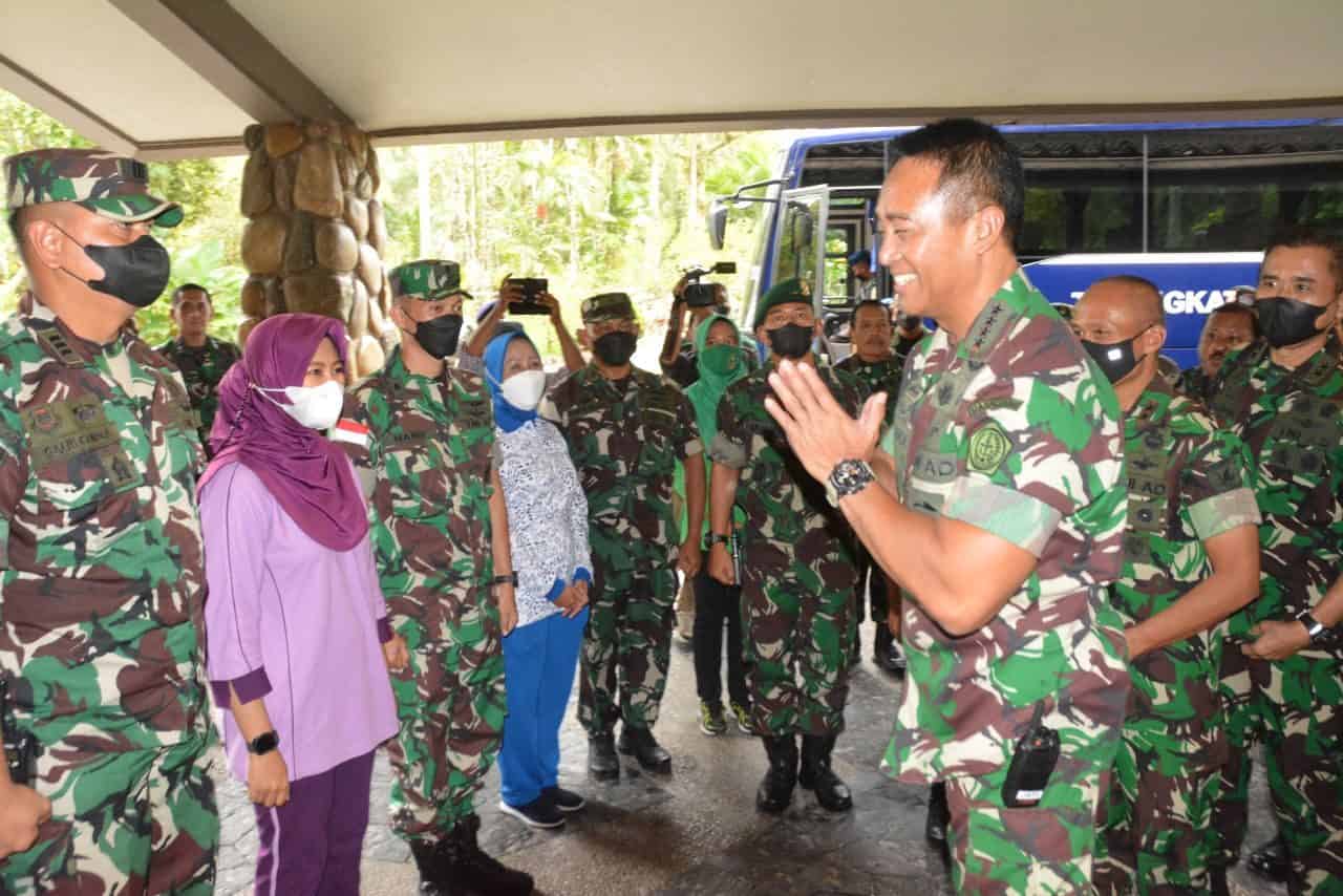 Kunjungan Perdana Panglima TNI Ke Mimika, Didampingi Pangdam XVII/Cenderawasih