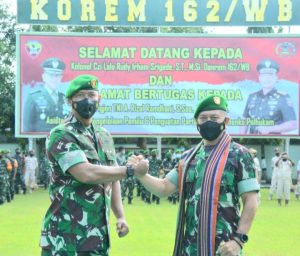 Korem 162/WB Gelar Tradisi Penyambutan Pejabat Danrem Baru