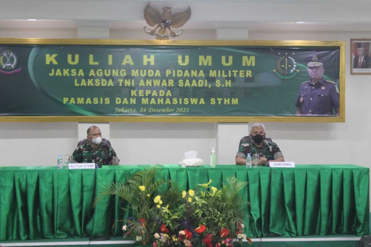 Pamasis dan Mahasiswa STHM Ikuti Kuliah Umum Jampidmil