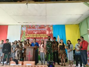 Anggota Satgas Yonif 144/JY Laksanakan Ibadah Natal di Gereja Nafiri Perbatasan