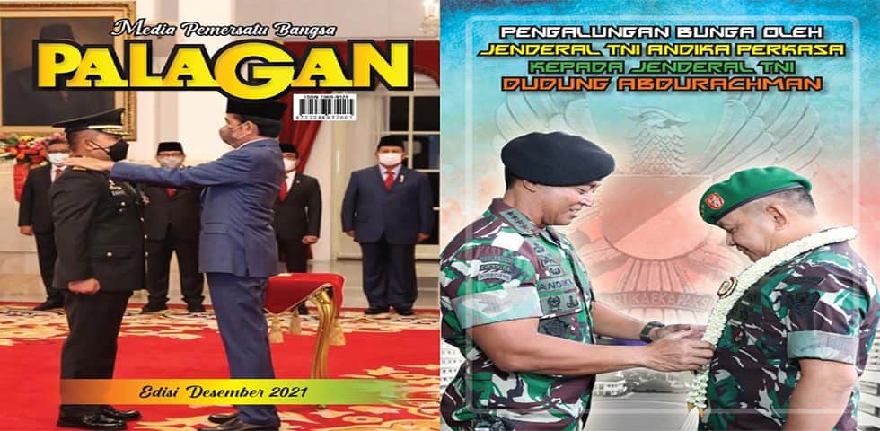 Pengalungan Bunga oleh Jenderal TNI Andika Perkasa kepada Jenderal TNI Dudung Abdurachman