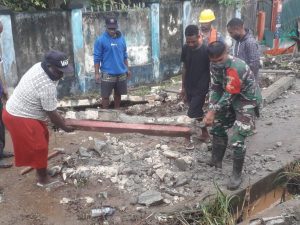 Banjir dan Longsor Landa Jayapura, TNI Siaga Bencana Bantu Masyarakat
