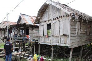 Belasan Tahun Tinggal di Gubuk Reyot, Kodim 0402 Bangunkan Rumah Warga Rawang Besar