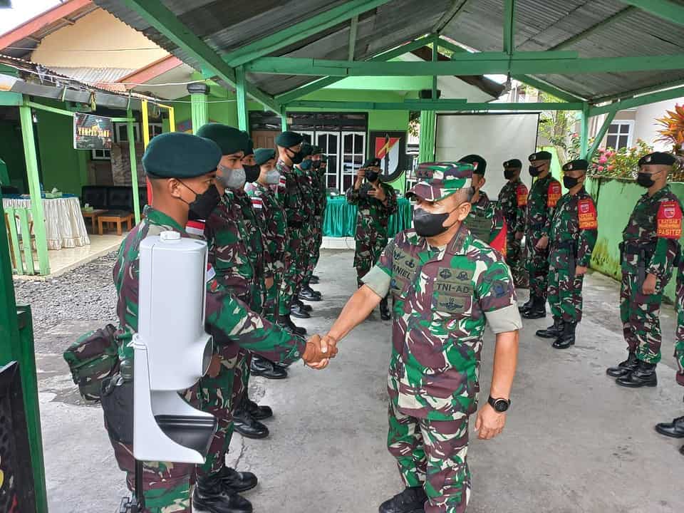 Wadanpussenif Kodiklatad Kunjungi Satgas Yonif RK 732/Banau