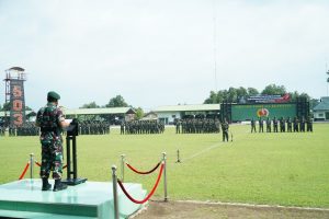 Usai Laksanakan Tugas di Kongo, Prajurit Yonif PR 503 Terima Penghargaan Dari Pangdivif 2 Kostrad