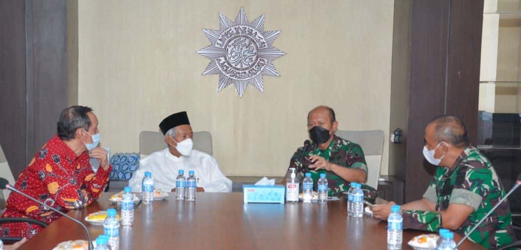 Pererat Silaturahmi, Pangdam V/Brw Kunjungi Pimpinan Wilayah Muhammadiyah Jatim